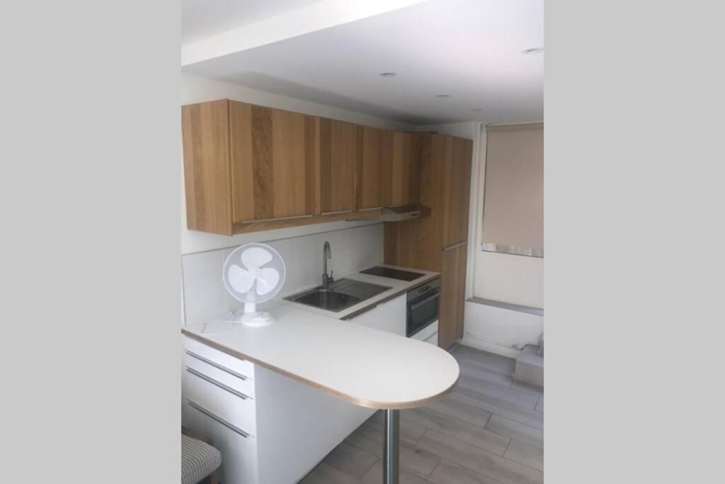 Joli Studio Au Mont St Clair Avec Vue Sur La Mer Apartment Sète Exterior foto